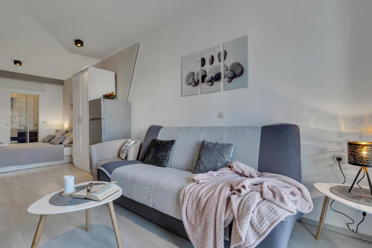 Apartmani Luna บาชกาโวดา ภายนอก รูปภาพ