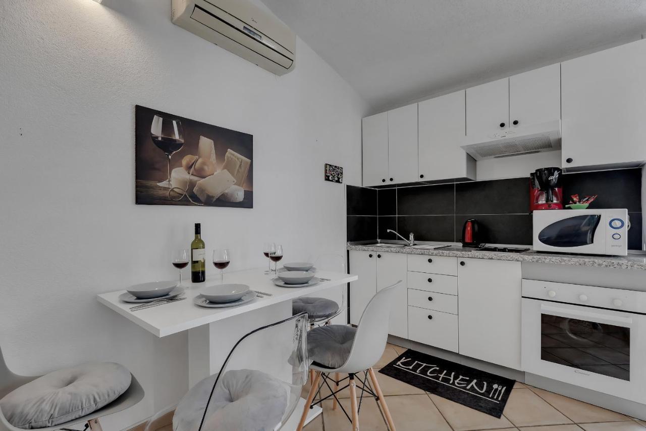 Apartmani Luna บาชกาโวดา ภายนอก รูปภาพ