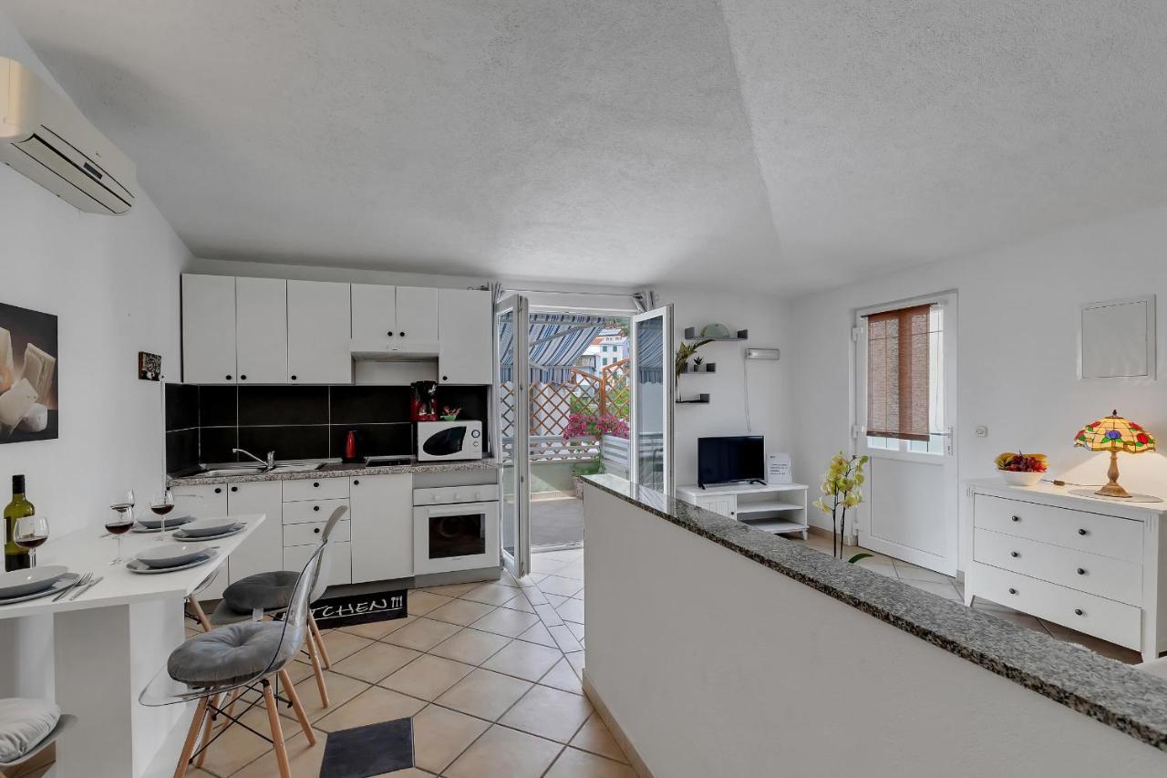 Apartmani Luna บาชกาโวดา ภายนอก รูปภาพ