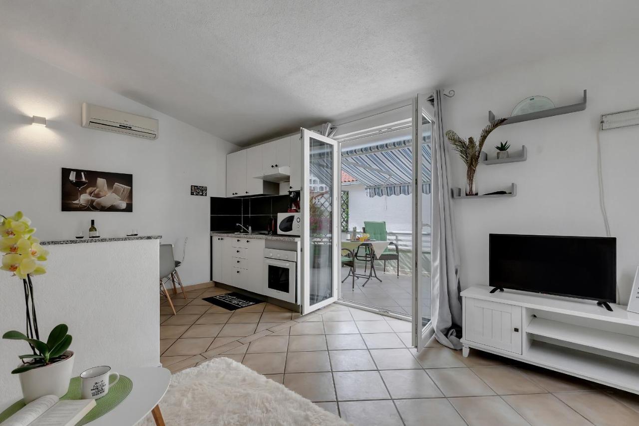 Apartmani Luna บาชกาโวดา ภายนอก รูปภาพ